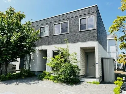 アコルデガーデンB棟【1階】の外観