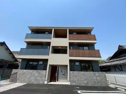 ラ・メゾン・プラム【1階】の外観