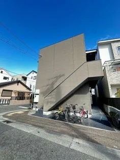 ラ・ヴィータ川西【1階】の外観