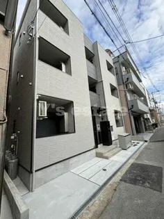 ルミナス小路【1階】の外観