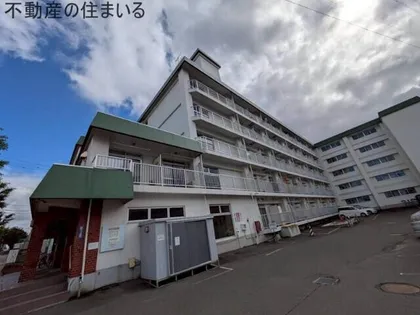 ホワイトヒルハウス【2階】の外観