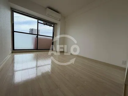 シャトー・レイクルイーズ【2階】の内装