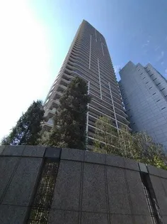 ローレルタワー堺筋本町【20号室】の外観