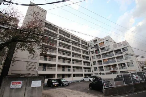 泉ヶ丘コーポラスA棟の画像