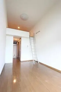 ビクトリアガーデン【1階】の居間