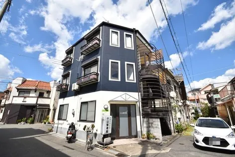 シャトークレール【2階】の外観