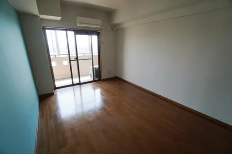 アミーグランコート三宮【911号室】の内装