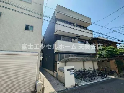 クローバーハイツ鷹合【3階】の外観