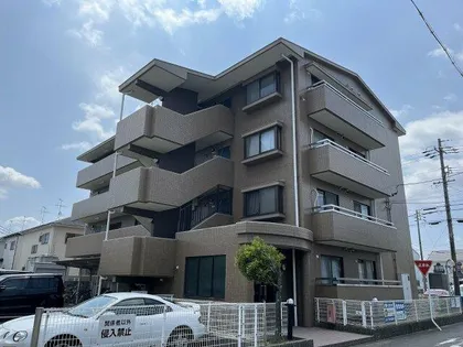 ラフィネ門間の画像