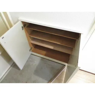 ハミュー吉塚【201号室】の玄関