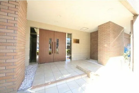 ベルファース川原通【9階】の玄関