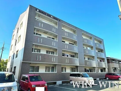 WEST COURT S棟の画像