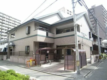 タウンハウス7番館【202号室】の外観