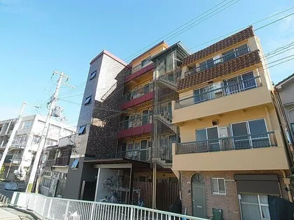 ラムール下三条【1階】の外観