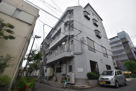 コテージ八坂【5階】の外観