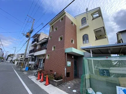 プレ上甲子園【3階】の外観
