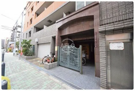 ハロ上町【2階】の玄関