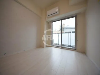 ララプレイス大阪福島ミラ【9階】の居間