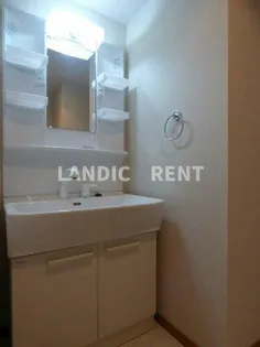 ナウヴィレッジ港【3階】の内装