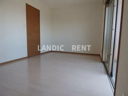 ナウヴィレッジ港【3階】の居間