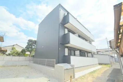 ステディ八戸の里【2階】の外観