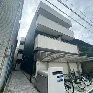 クローバーハイツ鷹合【1階】の外観