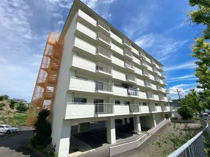 石坂スカイハイツの画像