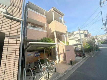 エストレヤ荒川【3階】の外観