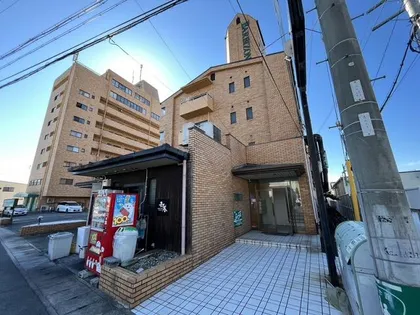 バルビゾン岡田の画像