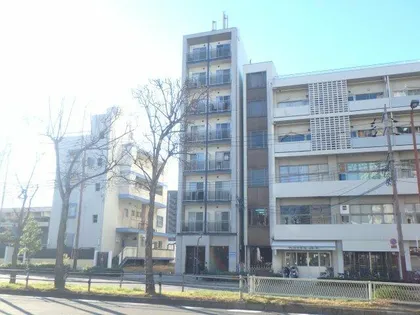 アパートメント谷町【-号室】の外観