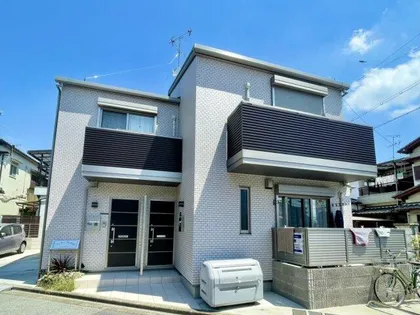 フィカーサ青山【2階】の外観