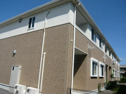 滋賀県東近江市東沖野2丁目【アパート】の外観