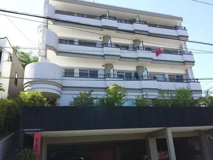 ヒューゲル多賀の画像