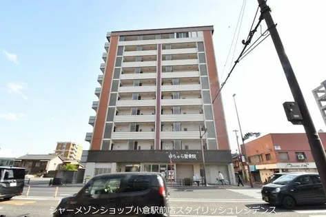 クレスト南小倉【5階】の外観