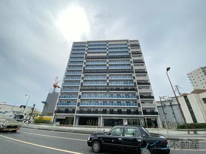 MELDIA CREST TAPP NAMBA-WEST【10階】の外観