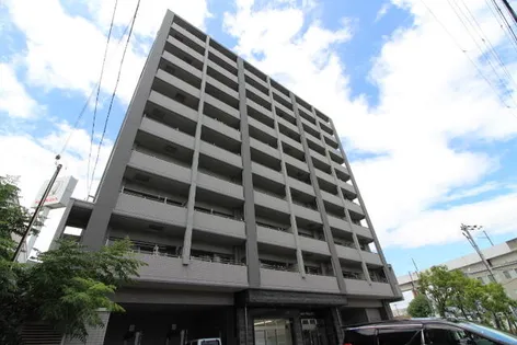 大阪府茨木市若草町【マンション】の外観