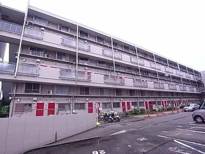 高丸ビルB棟【1階】の外観