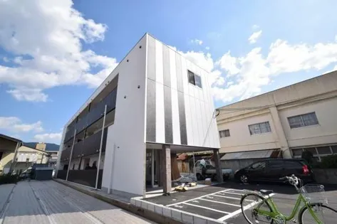 ラガーパレス花園の画像