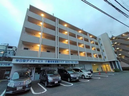 大阪府箕面市瀬川5丁目【マンション】の外観