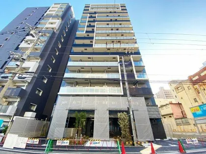 プレサンス堺筋本町ディスティニー【9階】の外観