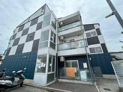 バーズハウス【3階】の外観