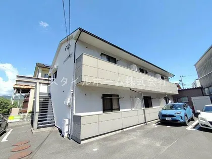 アゼリア大岩【2階】の外観