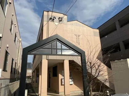 ディ・モア【2階】の外観