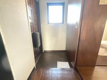 ライオンズマンション神戸元町【10階】の玄関