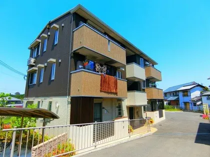 ノイエス カーサの画像