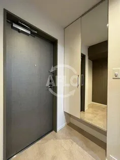 グランセジュール江坂【5階】の玄関