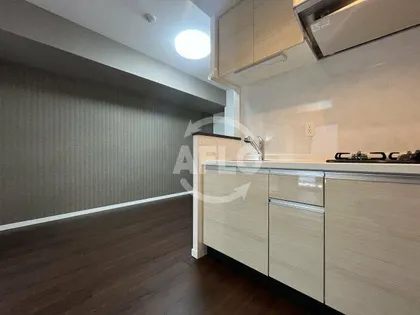 グランセジュール江坂【5階】の居間