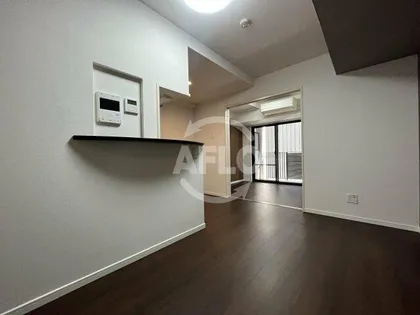 グランセジュール江坂【5階】の居間