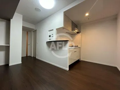 グランセジュール江坂【4階】の居間