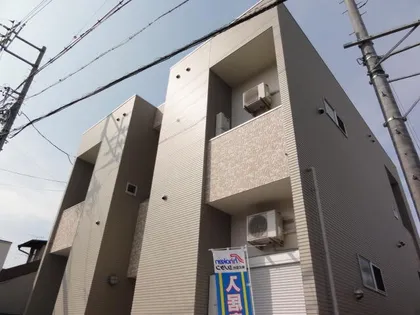 バウコーポ栄生【1階】の外観